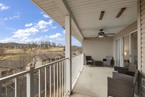 Terrace/patio - ⛳*Walk-In* Branson Golf View Condo at Fall Creek⛳ (Branson)