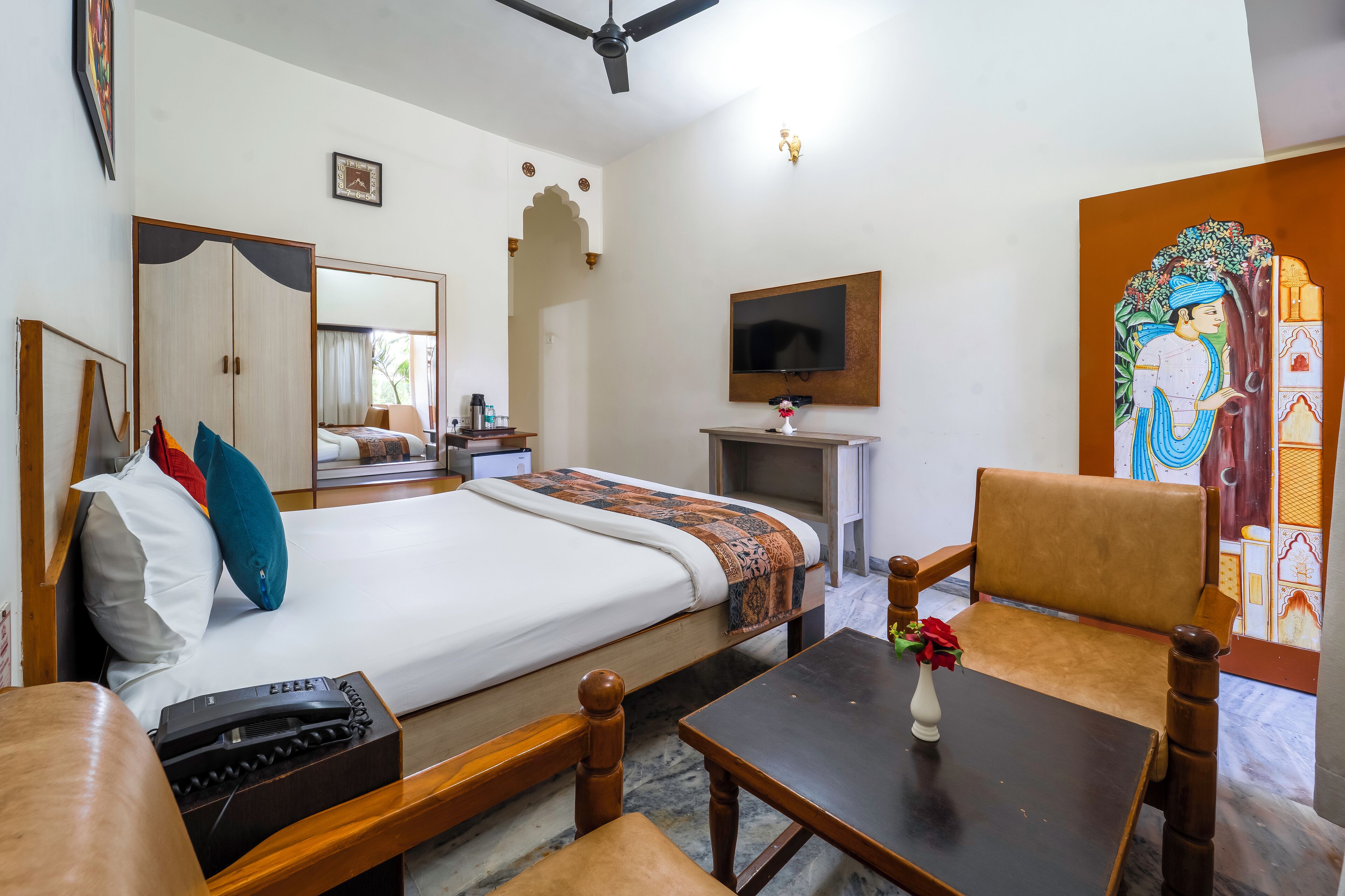 Deluxe A/C Room | Desk, iron/ironing board, free WiFi, bed sheets