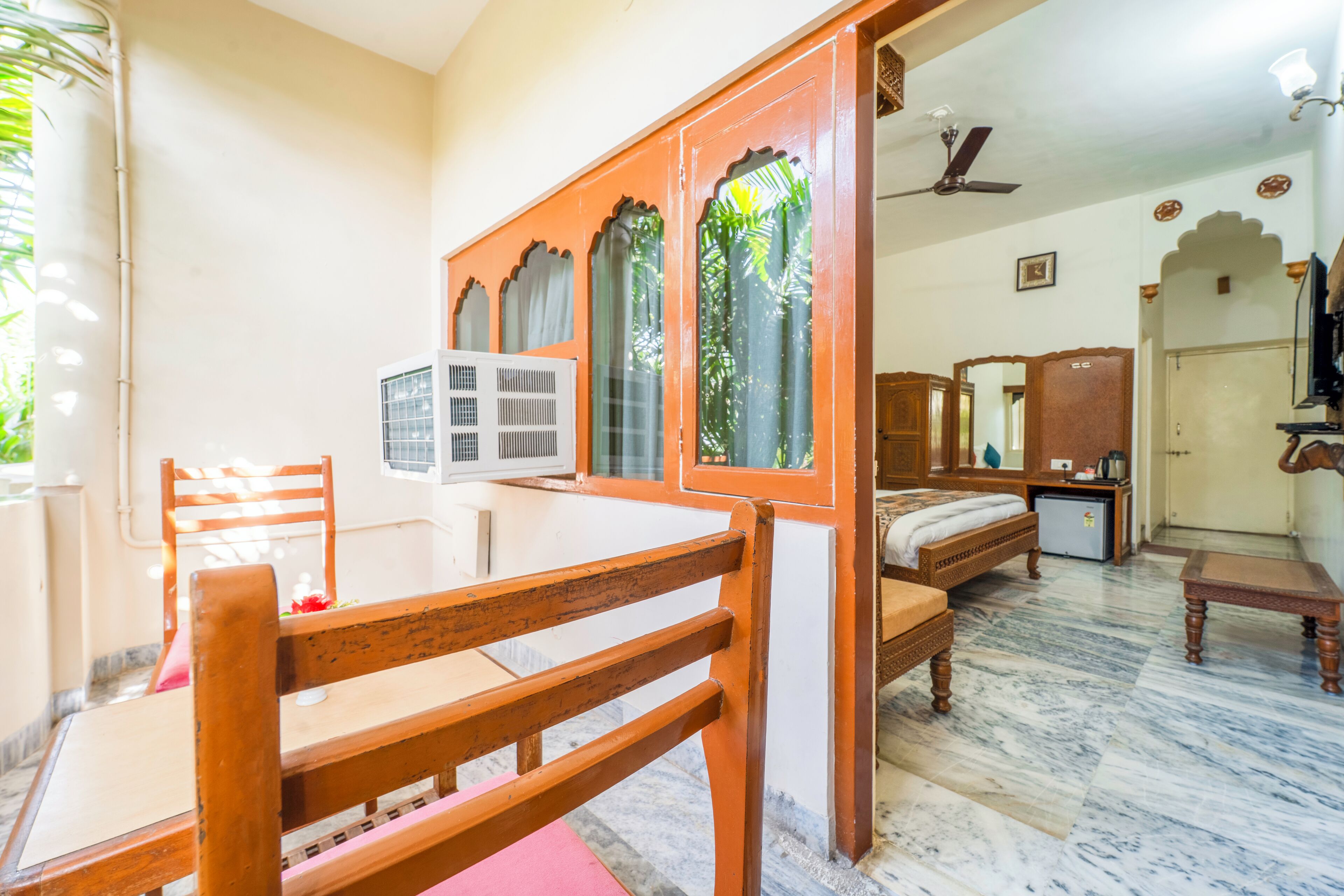 Superior Room, 1 Queen Bed, Garden View | Desk, free WiFi, bed sheets