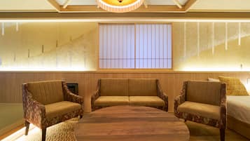 Premium Room, Non Smoking | Desk, free WiFi, bed sheets