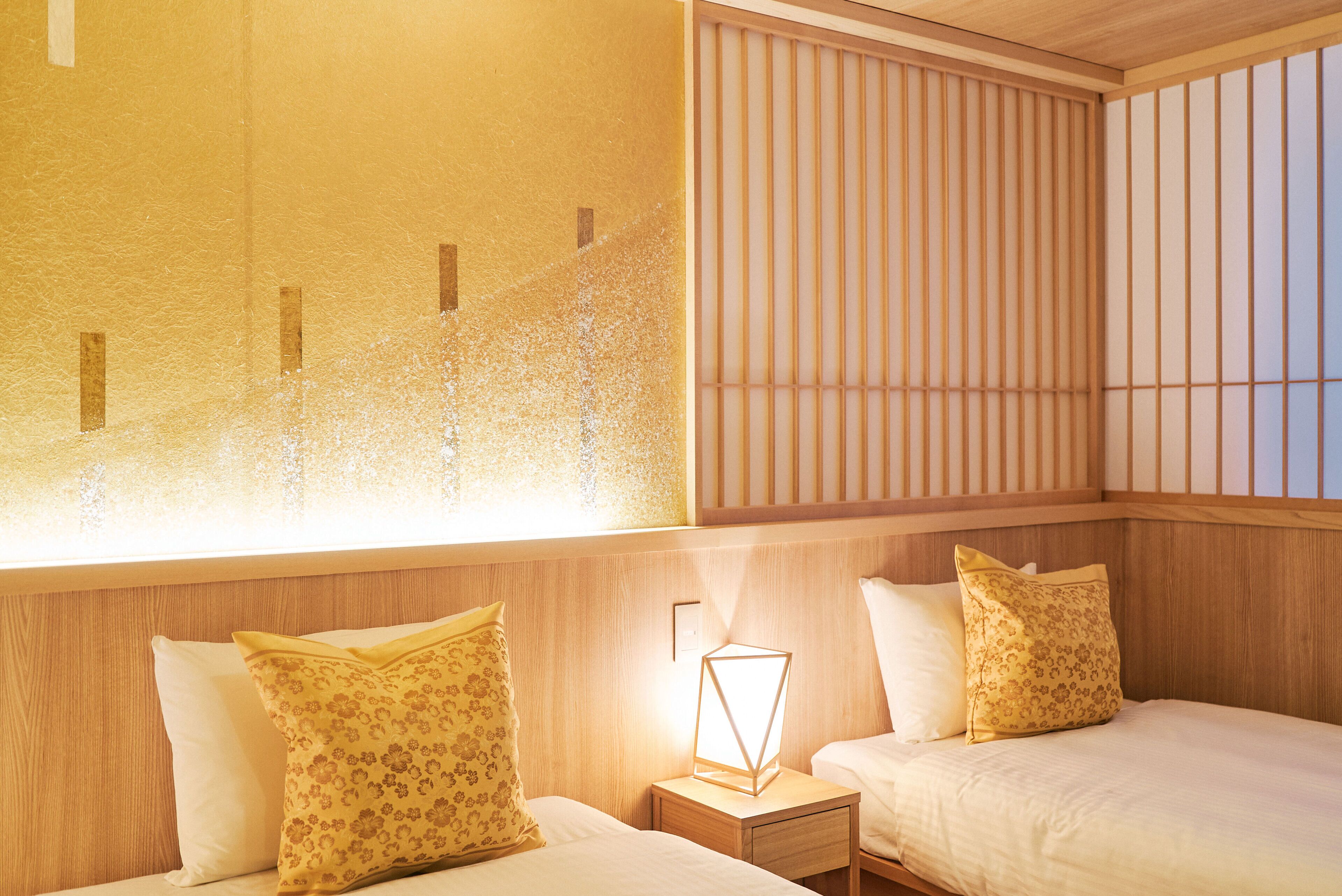 Kamar Premium, Bebas Asap Rokok | Meja kerja, Wi-Fi gratis, dan seprai linen