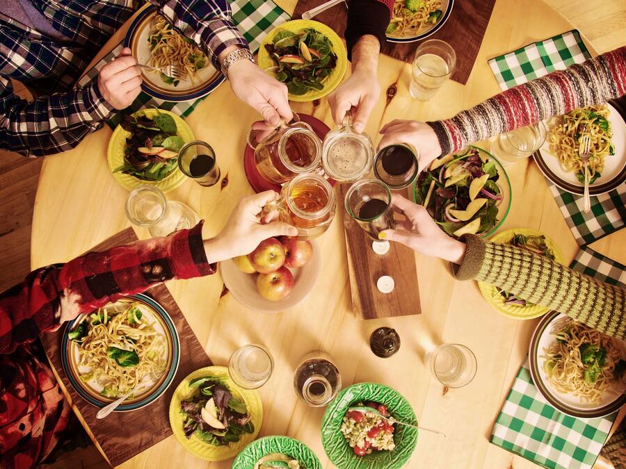 Breakfast and dinner served