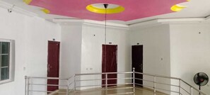 Phòng Tiêu chuẩn | Khu phòng khách | TV 