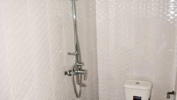 Shower, free toiletries, towels, soap