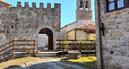 Castello di Ahrensperg