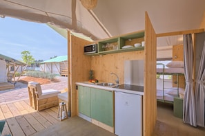 Family Tent, 3 Bedrooms, Terrace | Private kitchen