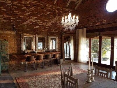 Crystal Barn Country Estate