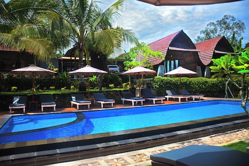 Mamaras Guest House