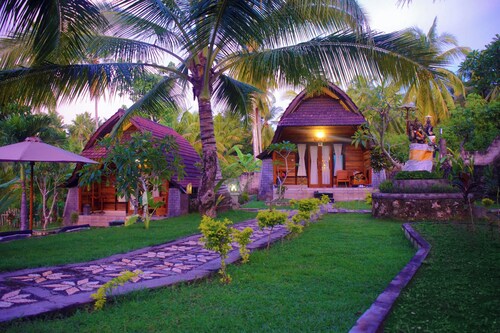 Mamaras Guest House