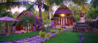 Mamaras Guest House