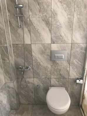 Economy Room, Refrigerator | Bathroom