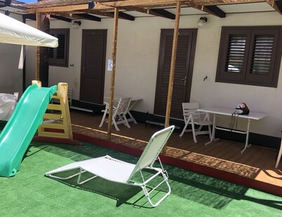 Chalet 150 meters from the sea with outdoor veranda