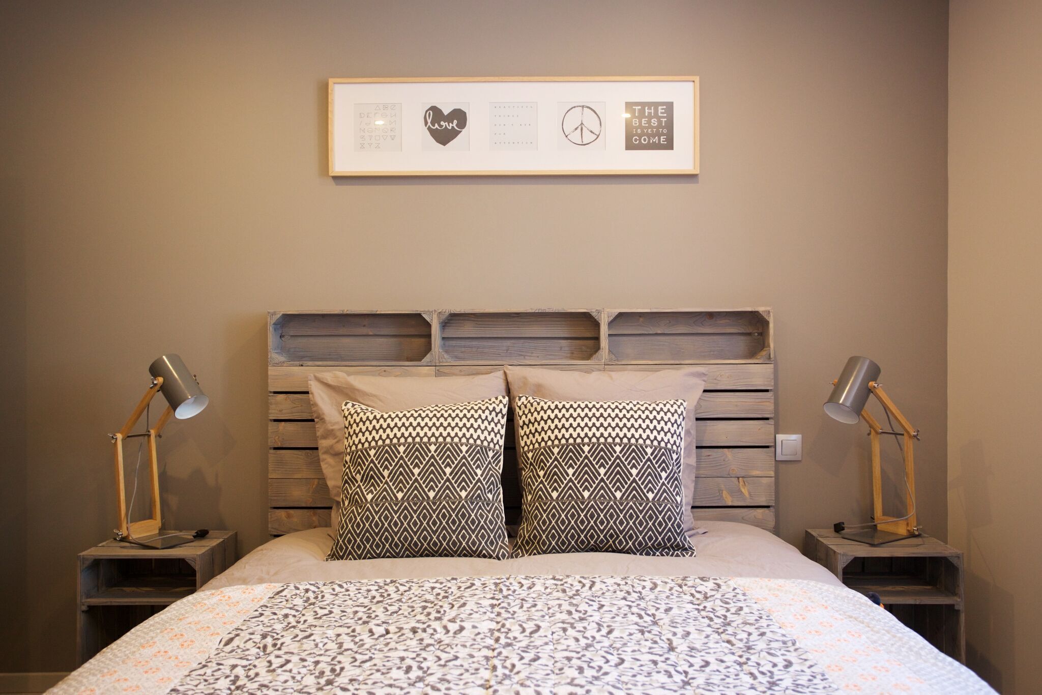 1 slaapkamer, een strijkplank/strijkijzer, gratis wifi, beddengoed