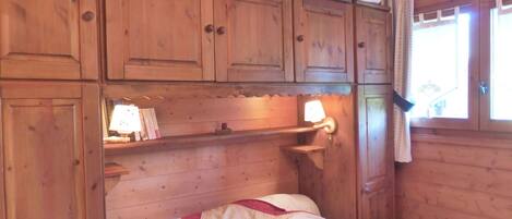 2 bedrooms, free WiFi