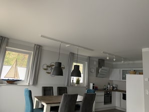 Fridge, microwave, oven, stovetop - New from 06. 01. 20 - Parkkoje - with sauna, fireplace, W-Lan, about 200 meters from the beach (Breege)