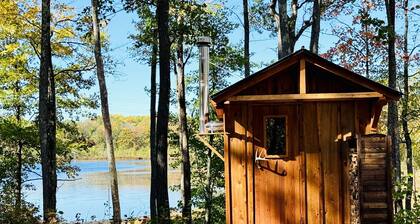 Pet-Friendly Lakeside Chalet with Sauna!