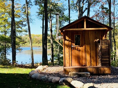 Pet-Friendly Lakeside Chalet with Sauna!