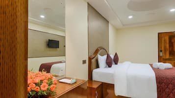 In-room safe, laptop workspace, blackout curtains, soundproofing
