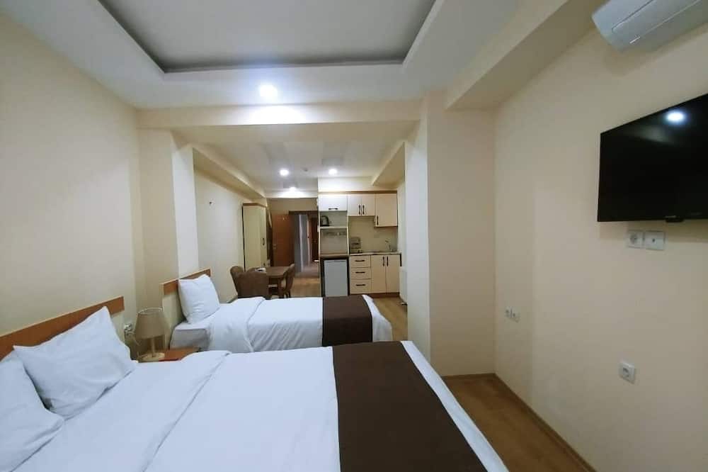 Newaz Hotel