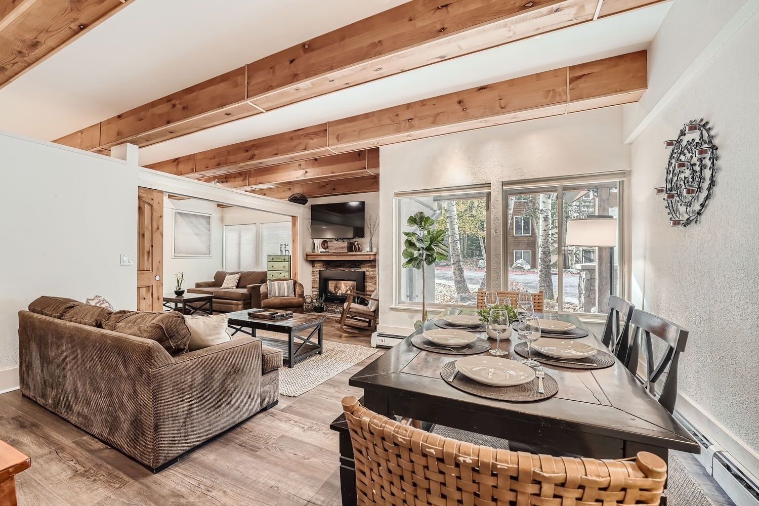 Condo, 3 Bedrooms | Living area