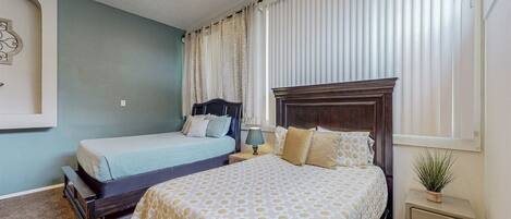 1 chambre, fer et planche à repasser, Wi-Fi gratuit, draps fournis