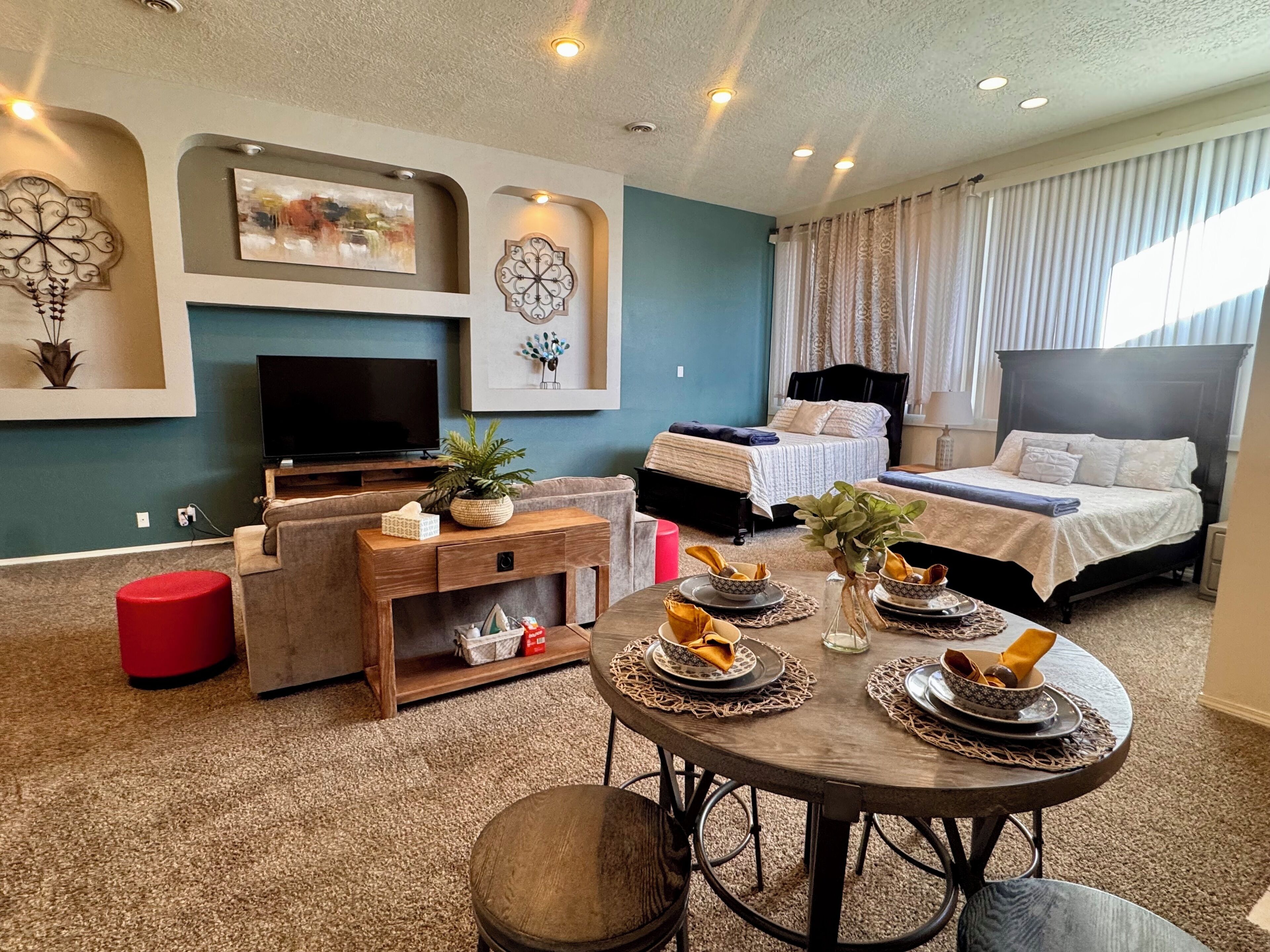 1 chambre, fer et planche à repasser, Wi-Fi gratuit, draps fournis