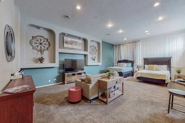 1 bedroom, iron/ironing board, free WiFi, bed sheets