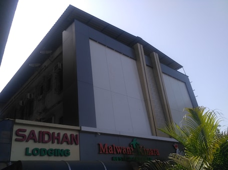 Exterior. Hotel saidan