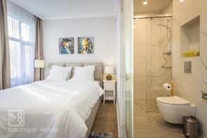 Basic Double Room | Bathroom