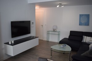 Televisie, boeken en een stereo