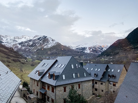 Exterior. Baqueira 3 room, 4 cw spectacular duplex with parking for 6-8 people