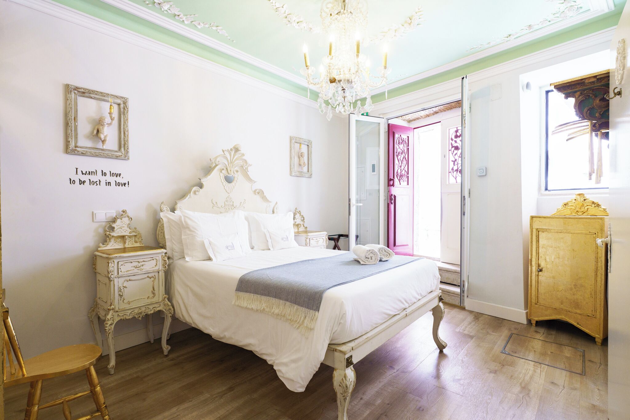 1 bedroom, in-room safe, WiFi, bed sheets