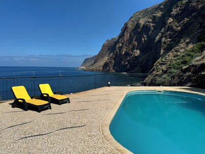 3 bedroom villa and pool, Jardim do Mar, breathtaking view