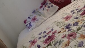 Perhehuoneisto, 2 makuuhuonetta | 2 makuuhuonetta, työpöytä, kannettavalle tietokoneelle sopiva työtila