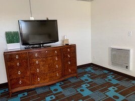 Sistema de insonorización, tabla de planchar con plancha y wifi gratis 