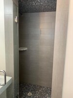 Artículos de tocador gratuitos, toallas, jabón, shampoo