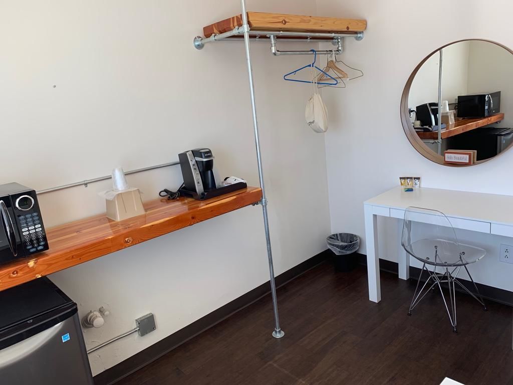 デラックス シングルルーム キングベッド 1 台 | 防音設備、アイロン / アイロン台、WiFi (無料)、ベッドシーツ