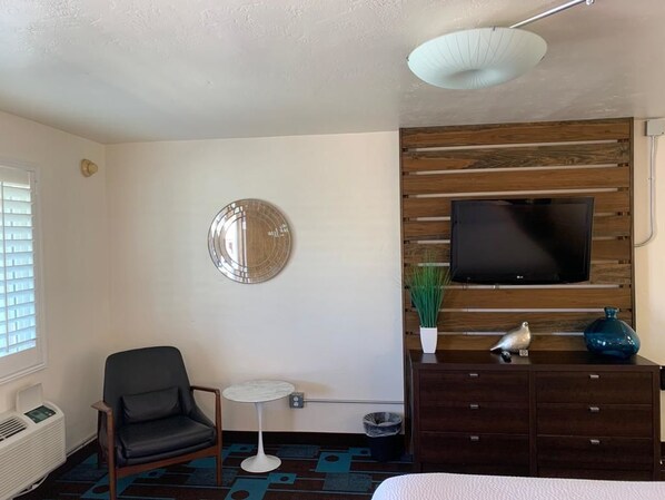 Soundproofing, iron/ironing board, free WiFi, bed sheets