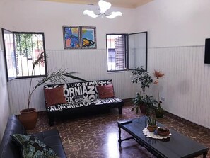 TV - Comfy flat for 4 guests. Safe and peaceful (San Miguel de Tucumán)