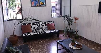 Mukava asunto 4 vieraalle. Turvallinen ja rauhallinen