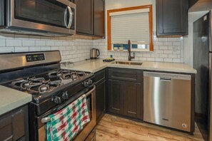 House, 3 Bedrooms | Private kitchen | Fridge, microwave, stovetop, dishwasher - Beary Fun Escape-1445 by Big Bear Vacations (Big Bear Lake)