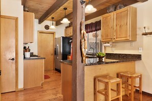 Hus - 3 sovrum | Eget kök | Kylskåp, mikrovågsugn, spishäll och diskmaskin