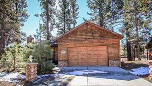 Unclassified image, 5 of 19, button - Can't Bear to Leave-1156 by Big Bear Vacations (Big Bear Lake)