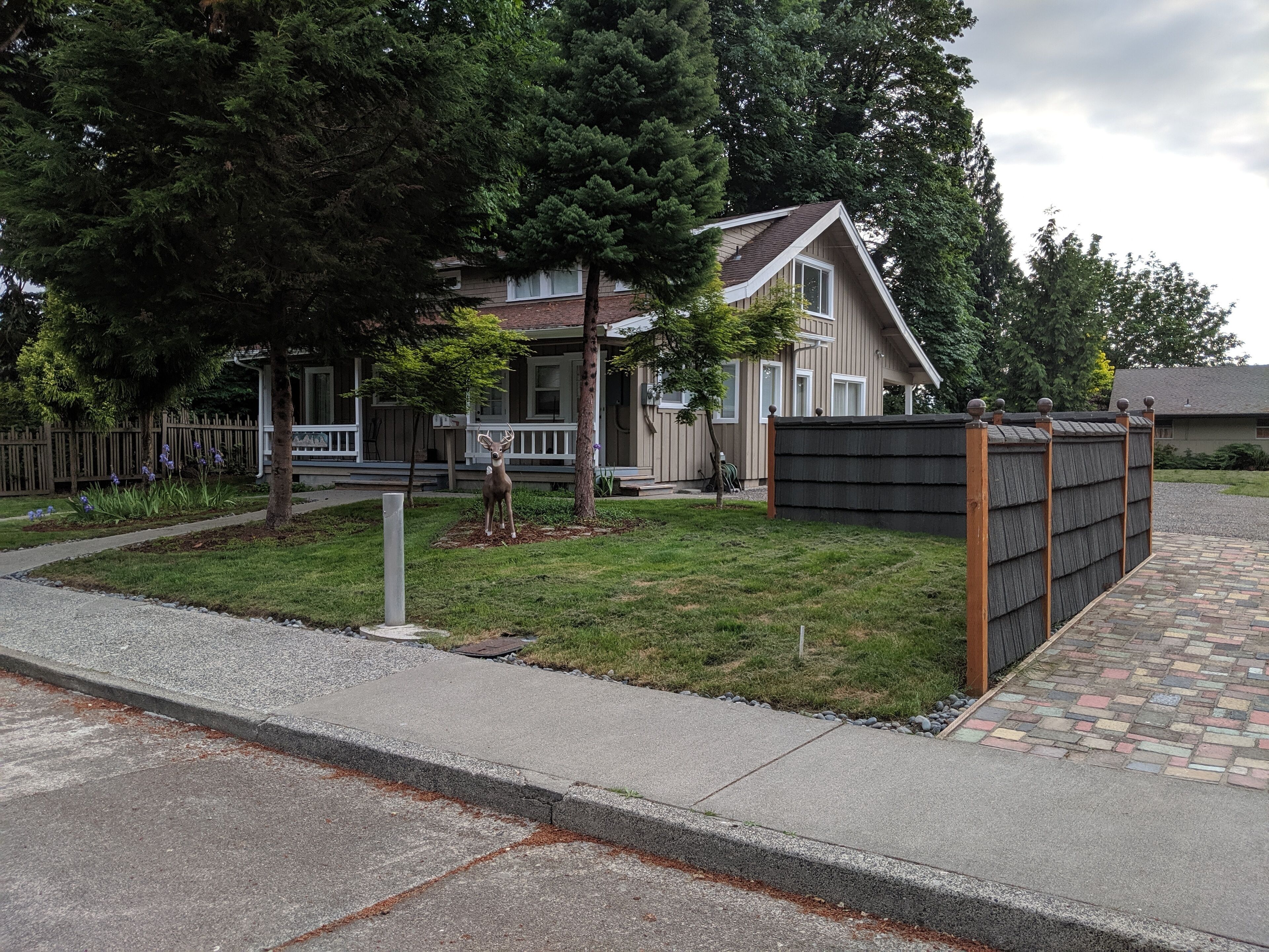 Craftsman Home in Desirable Neighborhood