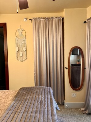 1 chambre, fer et planche à repasser, Wi-Fi gratuit, draps fournis