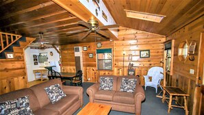 House, 3 Bedrooms | Living room | 36-inch TV with digital channels, fireplace - Kelley's Kabin-290 by Big Bear Vacations (Big Bear Lake)