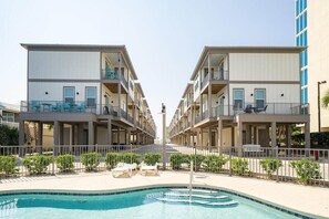 Pool - Short walk to Beach - Pool -Sleeps 8 Wifi (Gulf Shores)