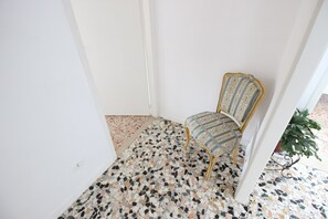 Interior - Design apartment - very bright - 15 min from San Marco - convenient for the Biennale (Venezia)