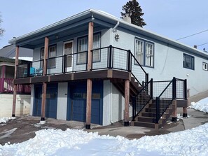 Exterior - Centrally located to all things in the Black Hills (Lead)