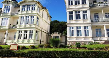 Vacation apartment Kutscherhaus am Meer with south-facing balcony - 4-room apartment with